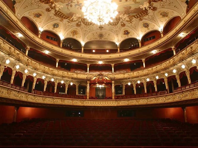 Hessisches-Staatstheater-Wiesbaden