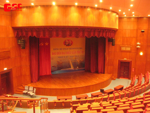 Sân khấu tại hội trường Vietsovpetro